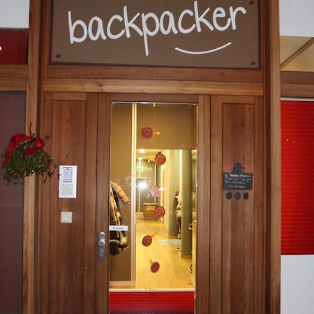 Hostel Backpacker Le Petit Baroudeur Champéry Exterior foto
