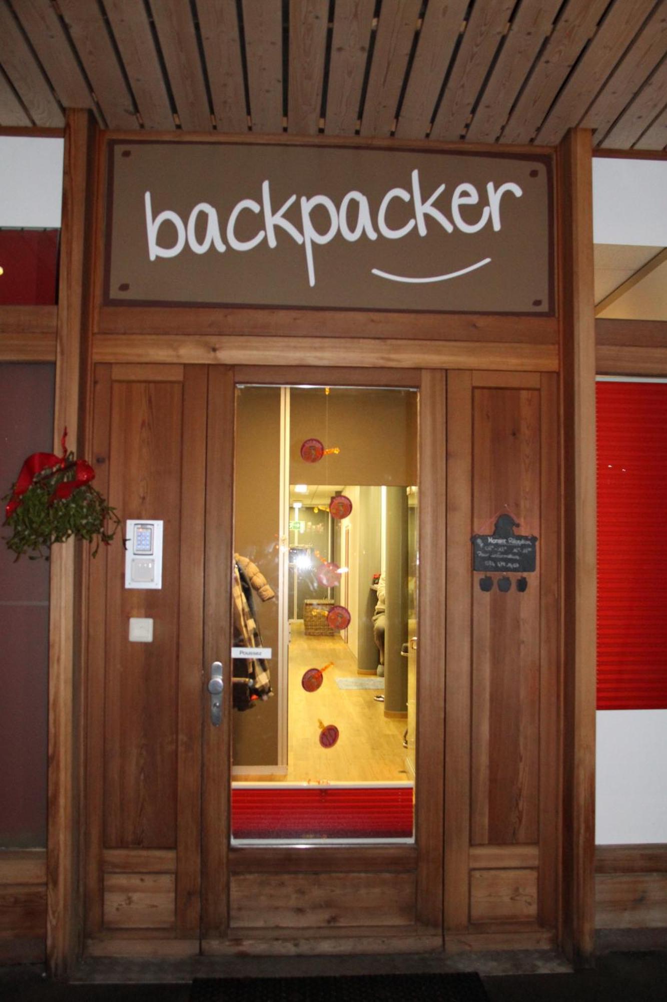 Hostel Backpacker Le Petit Baroudeur Champéry Exterior foto